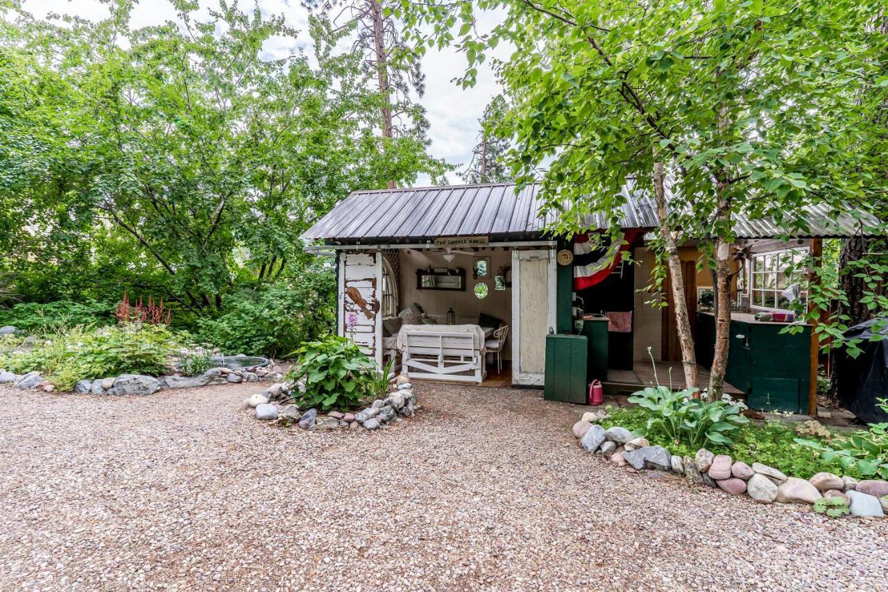 Yenne Point Studio Hotell Bigfork Exteriör bild